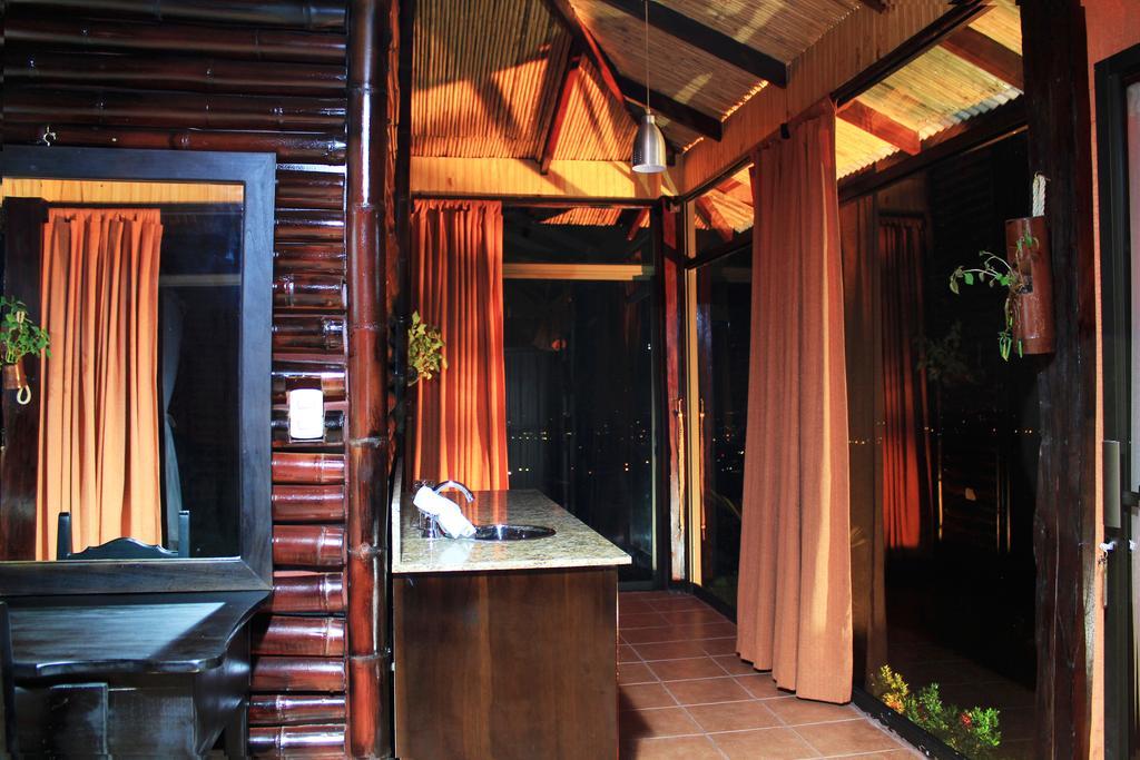 Arenal Waterfall Lodge Exteriör bild