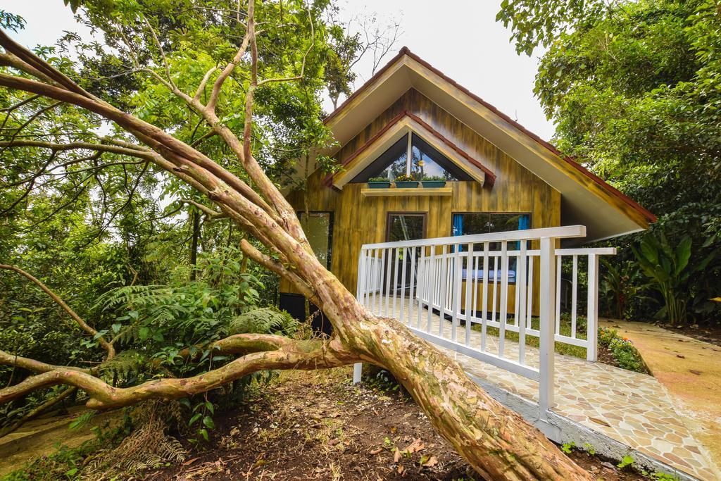 Arenal Waterfall Lodge Exteriör bild